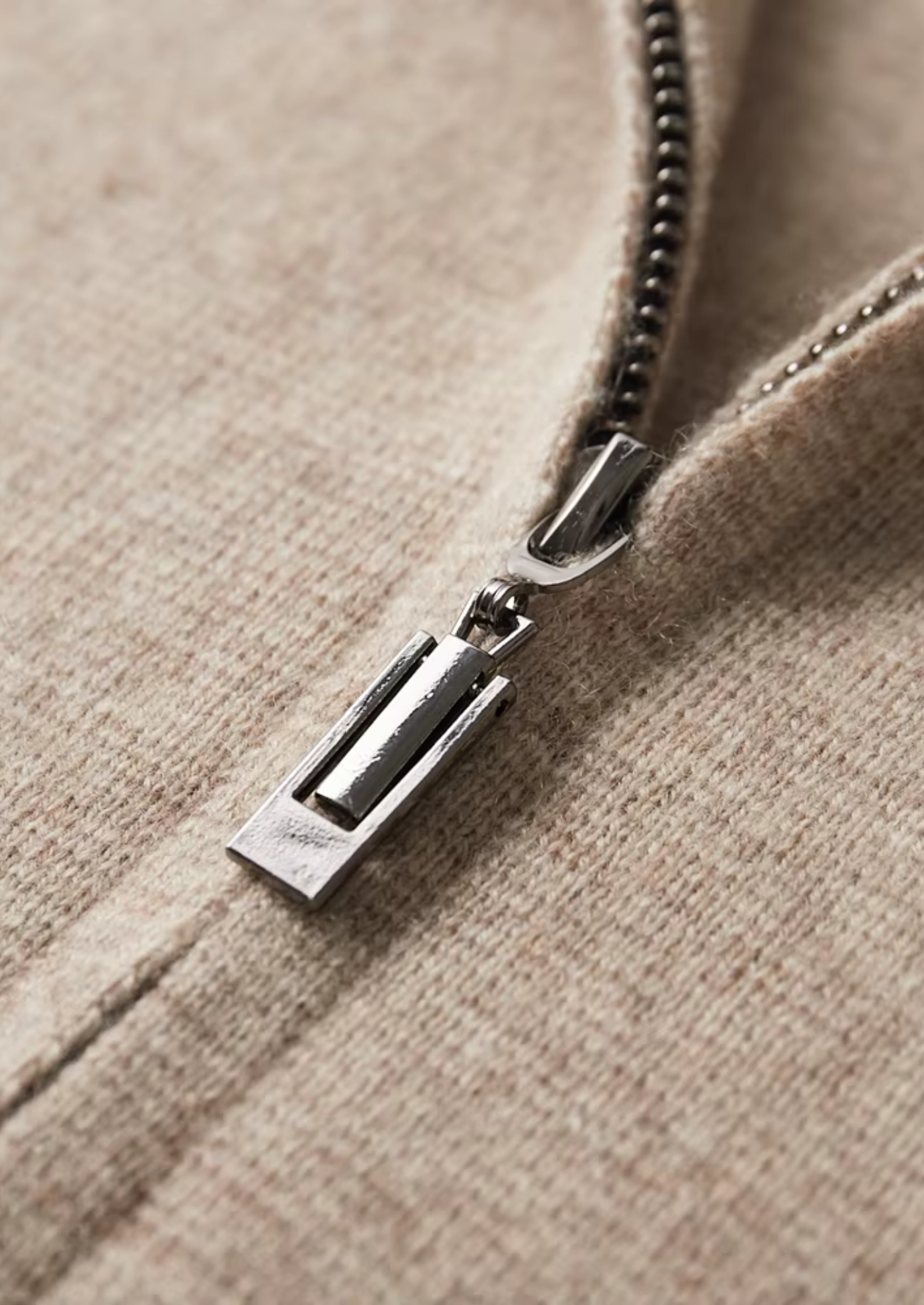 Cardigan Polo con Zip in Lana Merino Extra Fine